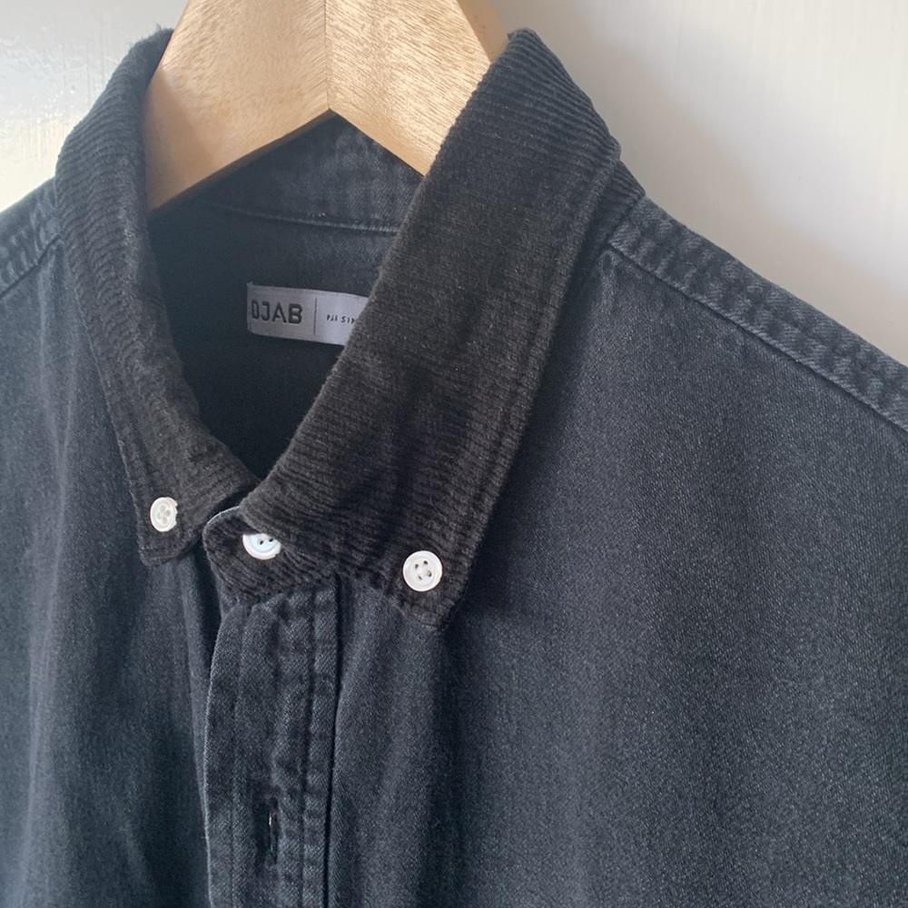 Men’s button down size small - Picture 3 of 4
